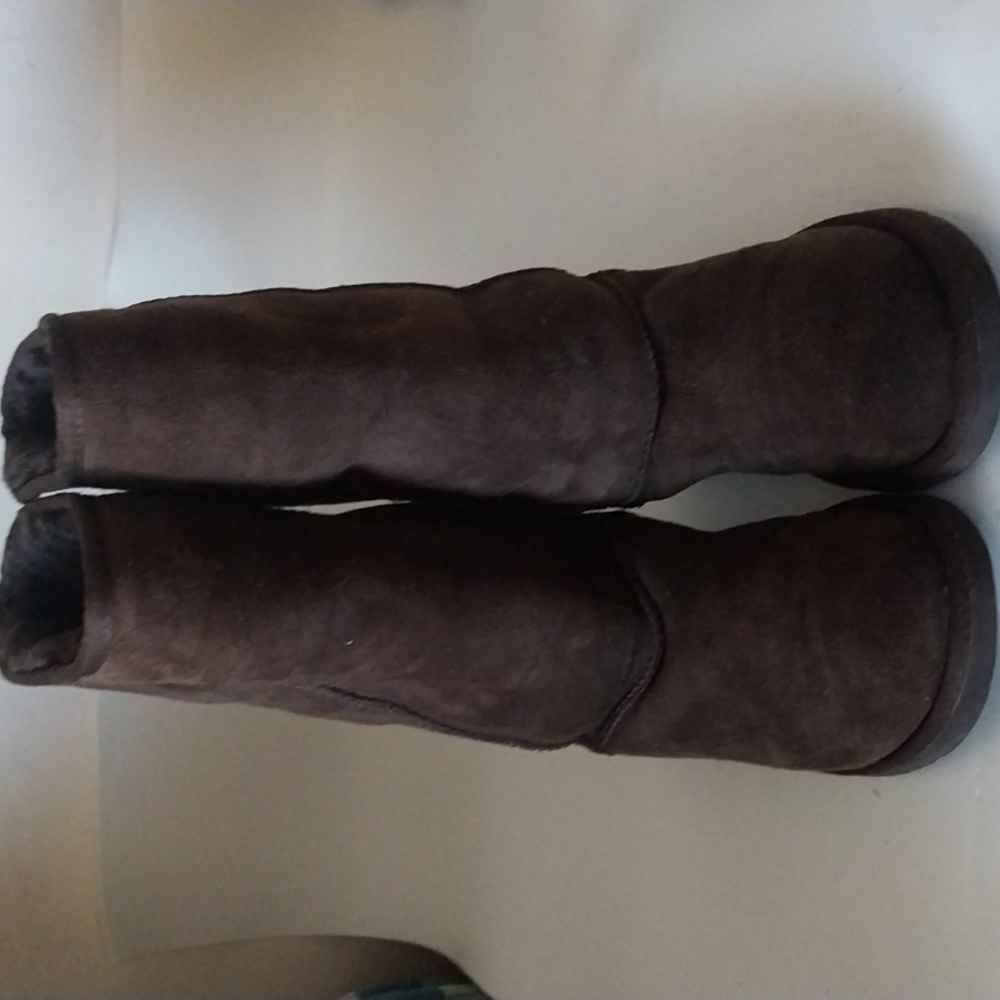 UGG BOOTS TALL 7